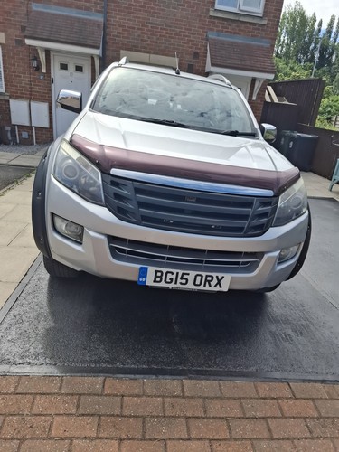 Isuzu dmax twin - isuzu,