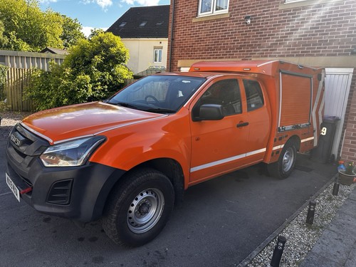 Isuzu dmax diesel ex rac - isuzu,