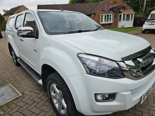 Isuzu max yukon 2017 - isuzu,